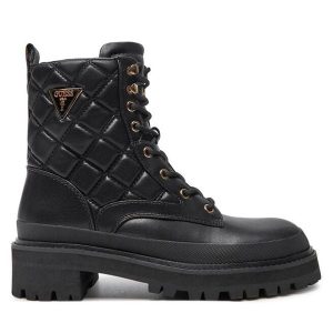 Trzewiki Guess. Czarne botki Guess, z aplikacjami, bez obcasa, na płaskiej podeszwie, bez zapięcia. Za 579,99 zł.