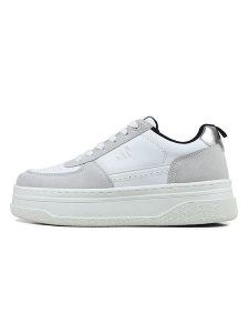 GAP Sneakersy "Paradise IV" w kolorze srebrno-białym rozmiar: 38. Białe trampki GAP, bez wzorów, bez zapięcia. Za 144,92 zł.