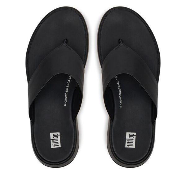 Japonki FitFlop. Czarne klapki FitFlop, bez wzorów, bez obcasa. Za 468,99 zł.