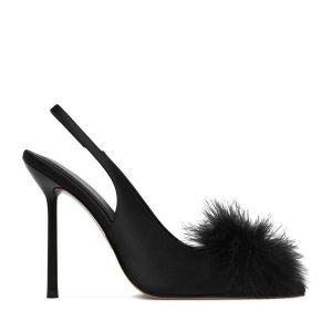 Szpilki Eva Minge. Czarne szpilki Eva Minge, bez wzorów, bez obcasa. Za 479,99 zł.