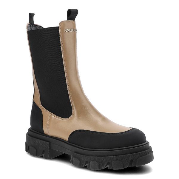 Brązowe Botki Chebello Damskie Skórzane Obuwie. Czarne botki CheBello, na zimę, z aplikacjami, bez obcasa, bez zapięcia. Za 349,00 zł.