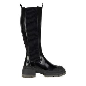 Kozaki Nine West. Czarne kozaki Nine West, bez wzorów, bez obcasa, na słupku, bez zapięcia. Za 329,99 zł.