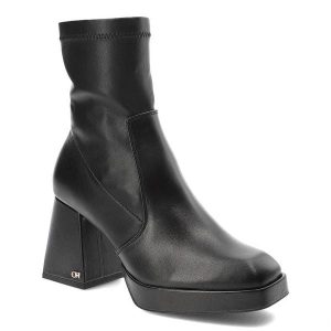 Czarne Botki CheBello Modne Skórzane Buty Na Obcasie. Czarne botki CheBello, bez wzorów, ze skóry, bez obcasa, na obcasie, bez zapięcia. Za 419,00 zł.