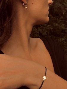 Les Favorites Pozłacane kolczyki-wkrętki rozmiar: onesize. Żółte kolczyki Les Favorites, pozłacane. Za 78,99 zł.