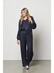 &Co Woman Bluzka "Marbelle" w kolorze granatowym rozmiar: S. Niebieskie bluzki &Co Woman, s, bez wzorów, bez kołnierzyka, bez ramiączek. Za 200,60 zł.