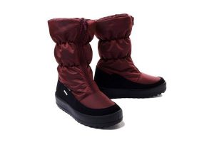 MANITU 990219-04 rot, śniegowce damskie. Czerwone buty zimowe Manitu, z polaru, bez obcasa, bez zapięcia. Za 429,90 zł.