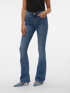 Vero Moda Dżinsy - Flared fit - w kolorze niebieskim rozmiar: M/L30. Niebieskie jeansy Vero Moda, z aplikacjami, ze skóry. Za 188,85 zł.