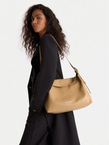 Patrizia Pepe Torebka 8B0257/L148-B775 Beżowy. Brązowe torebki klasyczne Patrizia Pepe, bez wzorów, ze skóry, bez dodatków. Za 649,99 zł.