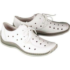 RIEKER L1715-80 weiss, półbuty damskie. Białe półbuty Rieker, na lato, bez wzorów, bez obcasa, bez zapięcia. Za 299,90 zł.