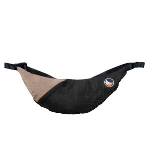 Saszetka na ramię torba składana Ticket to the Moon Upcycled Sling Bag. Brązowe nerki i saszetki TICKET TO THE MOON, bez wzorów. Za 172,99 zł.
