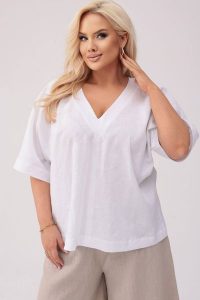 Biała kimonowa lniana bluzka Ines PLUS SIZE OVERSIZE XXL. Białe bluzki Moda Size Plus Iwanek, l, bez wzorów, ze lnu, eleganckie, bez kołnierzyka, plus size, bez ramiączek. W wyprzedaży za 149,90 zł.
