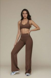 Legginsy Straight Softform™ - Brązowy. Brązowe legginsy JOY STUDIO, bez wzorów, z materiału, z podwyższonym stanem, długie. Za 257,00 zł.