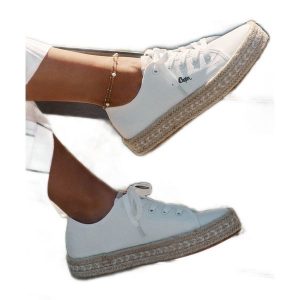 Trampki Damskie Z Plecionką Lee Cooper LCW-25-44-3217 Białe. Białe trampki bez wzorów, z materiału, bez zapięcia. Za 197,76 zł.