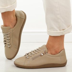 Beżowe skórzane półbuty damskie barefoot M.Daszyński Ol38-4. Brązowe półbuty M.Daszyński, na jesień, bez wzorów, z jeansu, bez obcasa, na płaskiej podeszwie, bez zapięcia. W wyprzedaży za 206,10 zł.