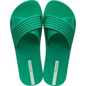 Klapki basenowe damskie Ipanema Street II Fem. Brązowe klapki Ipanema, bez wzorów, z materiału, bez obcasa. Za 79,99 zł.