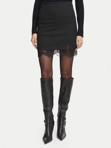 Morgan Spódnica mini 262-JBOK.F Czarny Slim Fit. Czarne spódnice Morgan, bez wzorów, z syntetyku, mini. Za 319,99 zł.