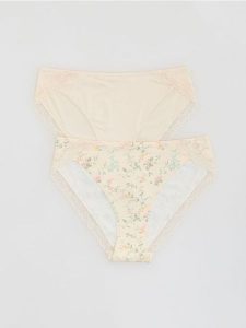 Majtki figi z koronką 2 pack - złamana biel. Figi Reserved, bez wzorów, z koronki. Za 49,99 zł.