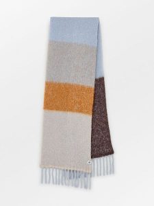 Becksöndergaard Szal w kolorze błękitno-brązowym - 200 x 35 cm rozmiar: onesize. Brązowe szaliki Becksöndergaard, bez wzorów, z materiału. Za 295,99 zł.