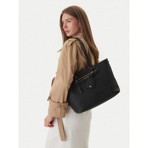 Torebka MICHAEL Michael Kors. Czarne shopper bag MICHAEL Michael Kors, bez wzorów, bez dodatków. Za 762,99 zł.