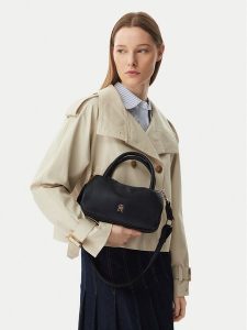 Tommy Hilfiger Torebka Th Logotape Mini Satchel AW0AW18743 Czarny. Czarne torebki klasyczne TOMMY HILFIGER, bez wzorów, ze skóry, bez dodatków. Za 489,99 zł.