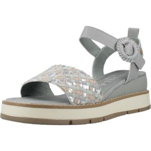 Sandały CARMELA 163155C Niebieski. Niebieskie buty trekkingowe Carmela, bez wzorów, ze skóry, bez obcasa, bez zapięcia. Za 354,99 zł.