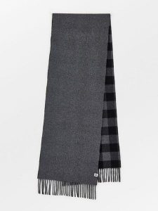 Becksöndergaard Wełniany szal w kolorze ciemnoszarym - 220 x 37 cm rozmiar: onesize. Czarne szaliki Becksöndergaard, bez wzorów, z materiału. Za 217,99 zł.