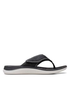 Clarks Japonki w kolorze czarnym rozmiar: 38. Czarne klapki Clarks, bez wzorów, z otwartym noskiem, bez obcasa. Za 104,64 zł.