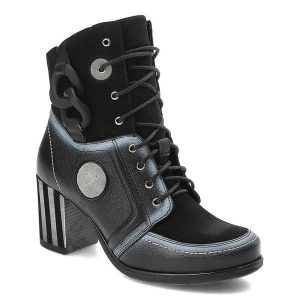 Czarne Botki Maciejka Wygodne Skórzane Buty Na Obcasie. Czarne botki Maciejka, z aplikacjami, ze skóry, bez obcasa, na obcasie, bez zapięcia. Za 499,00 zł.