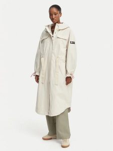 Guess Parka W6GL02 W1402 Kremowy Regular Fit. Białe płaszcze Guess, l, z aplikacjami, z syntetyku, bez kaptura. Za 916,99 zł.