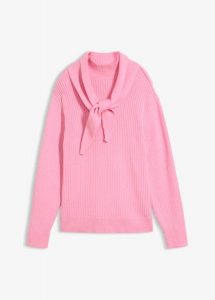 Gruby sweter ze stójką i ozdobnym szalikiem. Czerwone swetry klasyczne bonprix, prążkowane, bez kołnierzyka. Za 139,99 zł.