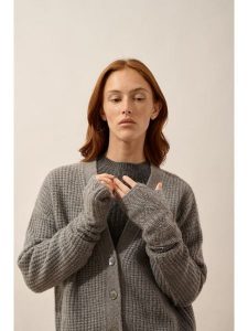 Just Cashmere Kaszmirowe mankiety "Bale" w kolorze szarym rozmiar: onesize. Szare rękawiczki Just Cashmere, bez wzorów, z kaszmiru. Za 143,99 zł.