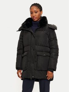 Rinascimento Kurtka zimowa CFC0118343003 Czarny Loose Fit. Czarne kurtki Rinascimento, na zimę, m, bez wzorów, z syntetyku, bez kaptura. Za 589,99 zł.
