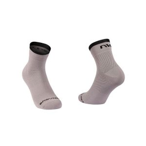 Skarpety rowerowe NORTHWAVE Origin Sock. Szare skarpetki Northwave, bez wzorów. Za 47,99 zł.