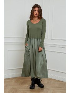 L'armoire de Suzette Sukienka w kolorze khaki rozmiar: 34/36. Brązowe sukienki L'armoire de Suzette, l, bez wzorów, z wiskozy, klasyczne, bez kołnierzyka, bez ramiączek, maxi. Za 126,75 zł.