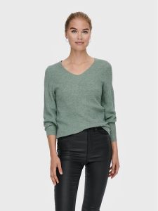ONLY Sweter Atia 15230147 Zielony Regular Fit. Zielone swetry klasyczne ONLY, l, z wiskozy, bez kołnierzyka. Za 139,99 zł.