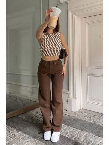 Trendyol Dżinsy - Regular fit - w kolorze brązowym rozmiar: 36. Brązowe jeansy Trendyol, bez wzorów, z bawełny, z podwyższonym stanem. Za 131,43 zł.