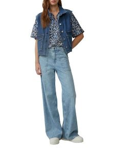 S.Oliver Bluzka w kolorze niebiesko-granatowym rozmiar: 46. Niebieskie bluzki s.Oliver, s, bez wzorów, bez kołnierzyka, bez ramiączek. Za 86,99 zł.