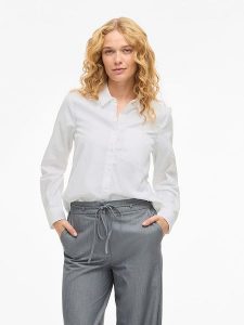 Vila Koszula "Vidarma" - Regular fit - w kolorze białym rozmiar: 34. Białe koszule Vila, s, bez wzorów, z materiału, bez kołnierzyka, bez ramiączek. Za 66,16 zł.