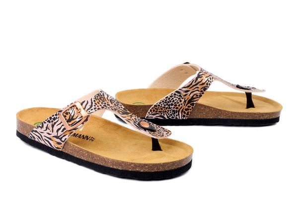 DR. BRINKMANN 700883-23 bronze, klapki japonki damskie. Żółte klapki Dr. Brinkmann, bez wzorów, bez obcasa. Za 174,90 zł.