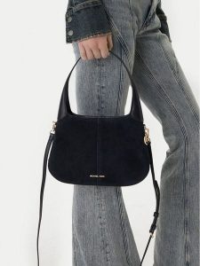 MICHAEL Michael Kors Torebka 30R6G0XL1S Czarny. Czarne torebki klasyczne MICHAEL Michael Kors, bez wzorów, ze skóry, bez dodatków. Za 637,99 zł.