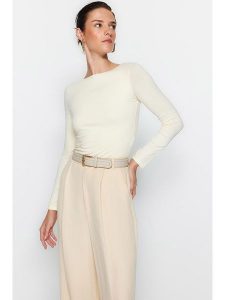 Trendyol Koszulka w kolorze kremowym rozmiar: M. Brązowe bluzki Trendyol, m, bez wzorów, bez kołnierzyka, bez ramiączek. Za 52,45 zł.