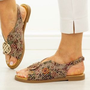 Multi płaskie sandały damskie Filippo Ds7894/26. Sandały Filippo, z aplikacjami, z materiału, bez obcasa, na płaskiej podeszwie, bez zapięcia. Za 169,00 zł.