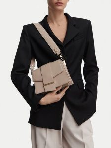 MEXX Torebka CEO-MEXX-S-004-10 Beżowy. Brązowe torebki klasyczne Mexx, bez wzorów, ze skóry, bez dodatków. Za 199,99 zł.