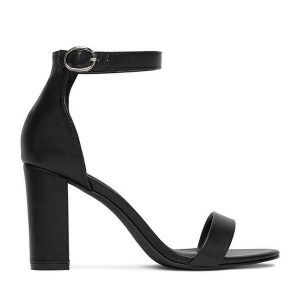 Sandały Jenny Fairy. Czarne sandały Jenny Fairy, bez wzorów, bez obcasa, na słupku, bez zapięcia. Za 99,99 zł.