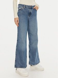 Guess Jeans Jeansy W4BA0Y D5CC4 Niebieski Relaxed Fit. Niebieskie jeansy Guess Jeans, z aplikacjami, z bawełny. Za 239,99 zł.
