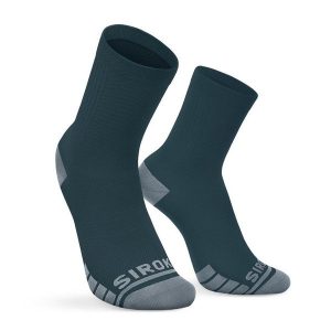 Skarpetki gravel Kolarstwo Siroko GS1 Blue. Niebieskie skarpetki SIROKO, bez wzorów, z tkaniny. Za 71,00 zł.