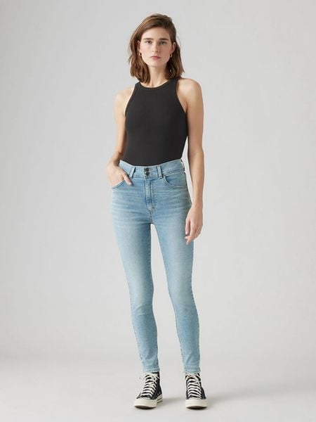 Levi's Dżinsy - Skinny fit - w kolorze błękitnym rozmiar: W31/L28. Niebieskie jeansy Levi's®, z aplikacjami, z podwyższonym stanem. Za 135,81 zł.