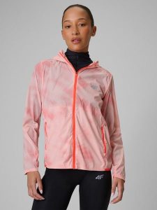 4F Kurtka do biegania damska - różowa XL. Czerwone kurtki 4f, l, bez wzorów, bez kaptura. Za 349,99 zł.