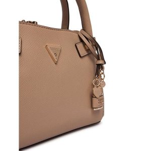 Torebka Guess. Brązowe kuferki Guess, z aplikacjami, bez dodatków. Za 679,99 zł.