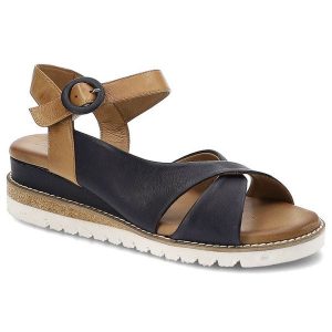 Granatowe Sandały Artiker Wygodne Skórzane Buty. Niebieskie sandały ARTIKER, bez wzorów, z jeansu, z okrągłym noskiem, bez obcasa, na koturnie, bez zapięcia. Za 229,00 zł.